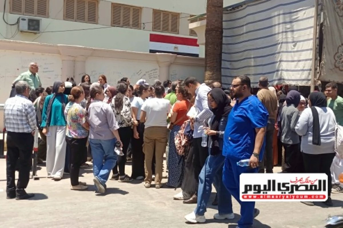 طلاب الثانوية العامة بمطروح: امتحان اللغة كان يحتاج وقتًا أطول