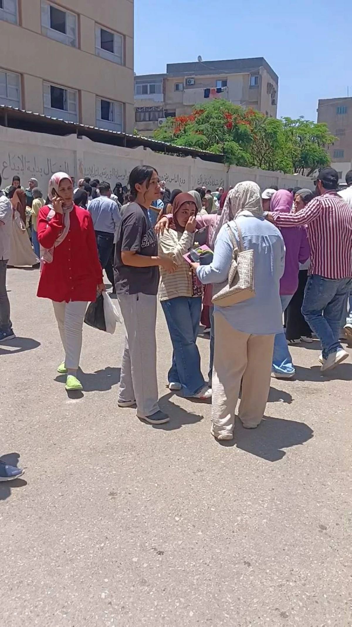 انهيار وبكاء بين طلاب الثانوية العامة بكفر الشيخ بعد امتحان اللغة العربية