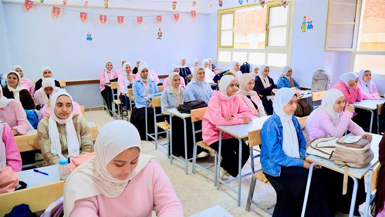 الإعراب الصحيح لكلمتي المتقاعس والفاني في امتحان العربي للثانوية العامة