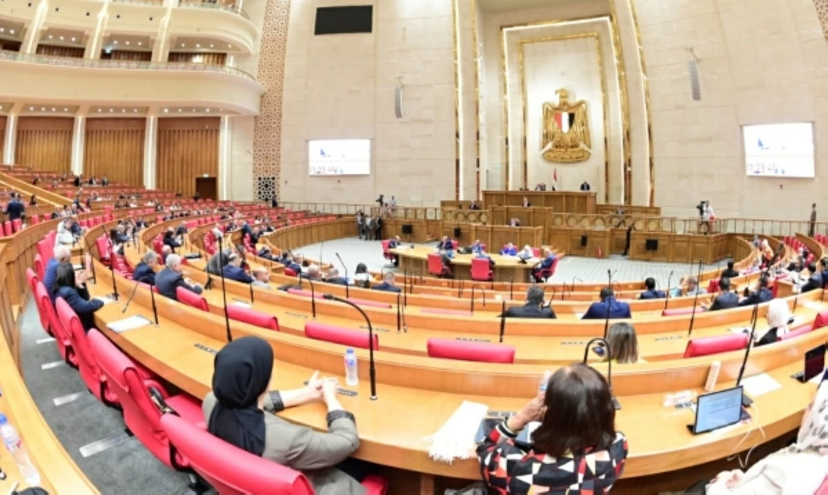 علاوة 15% لغير المخاطبين.. «القوى العاملة» توافق نهائيًا على مشروع قانون زيادة أجور العاملين بالدولة (نص المواد)
